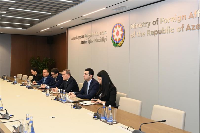 Azerbaijani Top Diplomat, EU Delegation Discuss Co-Op