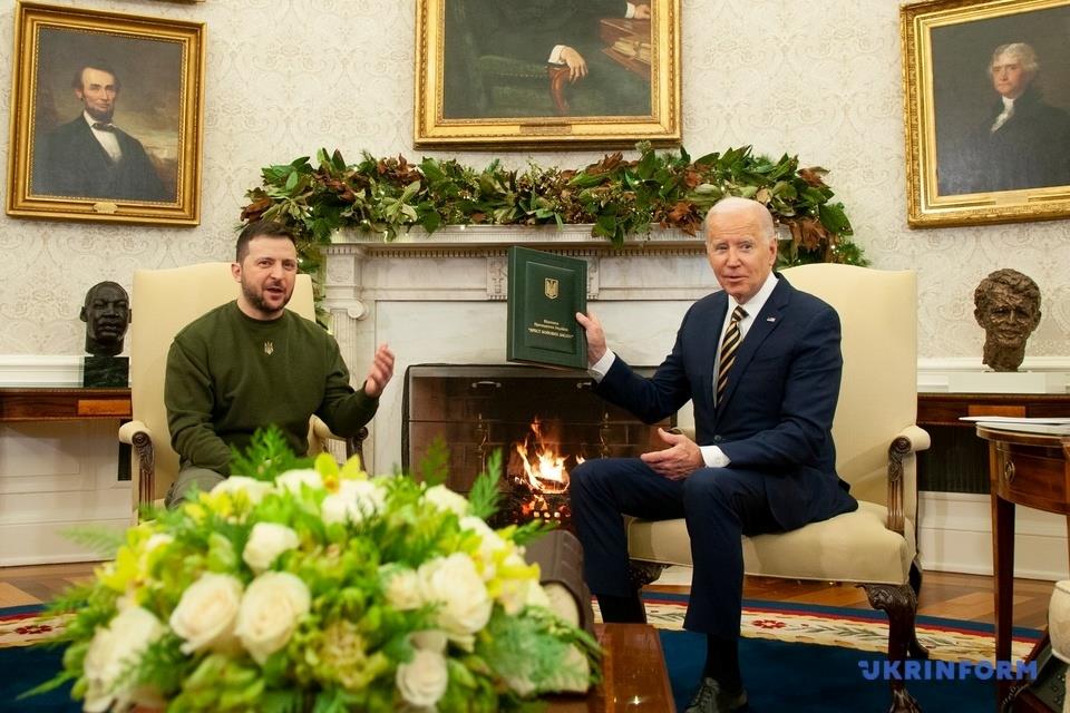 Zelensky Presents Biden With Ukrainian Cross Of Military Merit