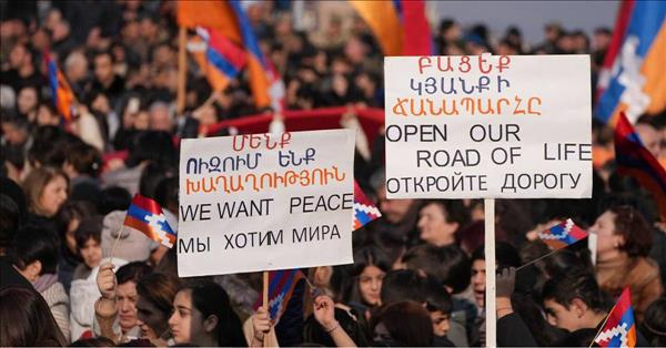 Karabakh Armenians Brace For Third Week Of Azerbaijani Blockade