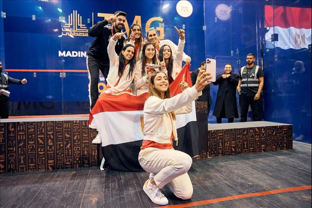 فوز المنتخب المصري بلقب بطولة العالم للسكواش 2022 للسيدات …
