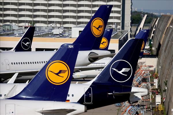 Lufthansa To Bring Back Aging A340 Jets To Add More First-Class Seats