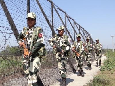  For Jan 26, BSF Steps Up Vigil Along Pak Border; Op 'Sard Hawa' In Rajasthan 