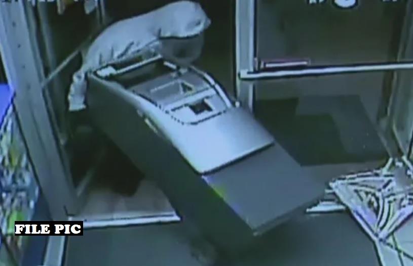 Masked Thieves Remove ATM Machine In Gampola