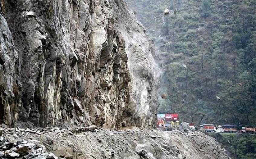 Driver Killed, 2 Injured After Shooting Stones Hit Two Vehicles In Ramban