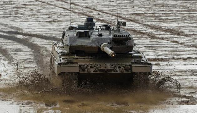 Germany Could Deliver First Leopard Tanks To Ukraine This Spring - Pistorius