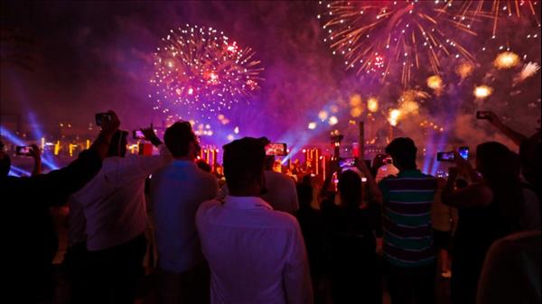 Dubai: Stunning 4-Day Fireworks Display At The Pointe To Mark Close Of DSF This Weekend