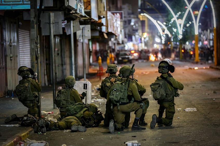 Palestinians: Israeli Troops Kill 10 In West Bank Violence