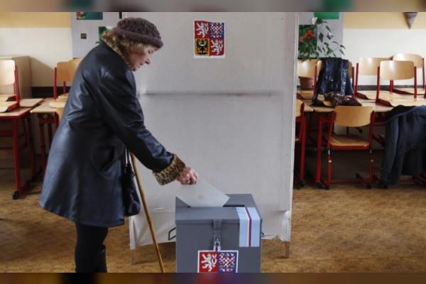 Czech Voters Flock To Polls For Second Round Of Presidential Election