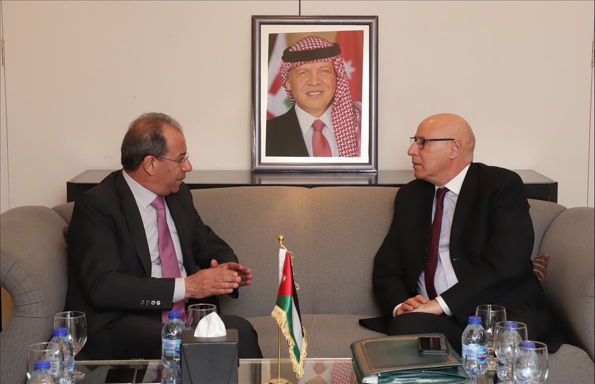 Communications Minister, Arab League Senior Official Talk Communications Coordination