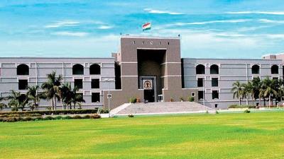  Gujarat HC Sets Up Panel To Probe Denial Of Medical Care To Pregnant Women 