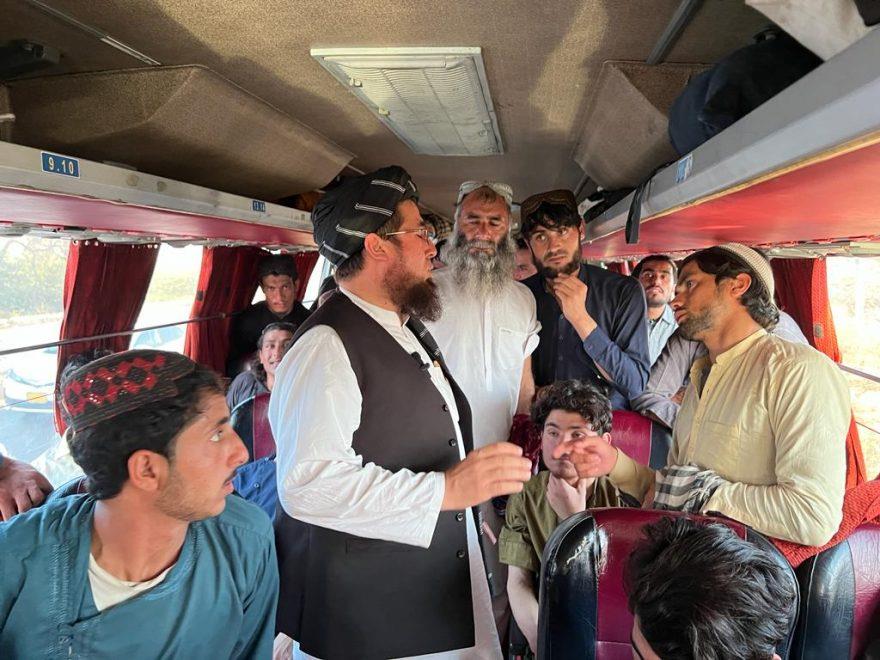 Pakistan Releases More Than 100 Afghan Detainees
