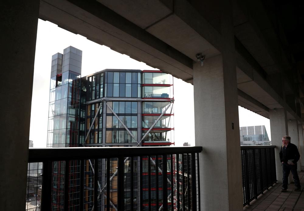 Luxury Flat Owners Win Privacy Case Over London's Tate Gallery Viewing Platform