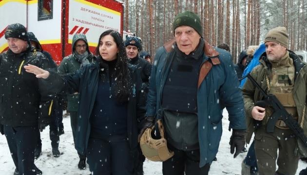 Borrell Meets With Ukrainian Sappers In Kyiv Region