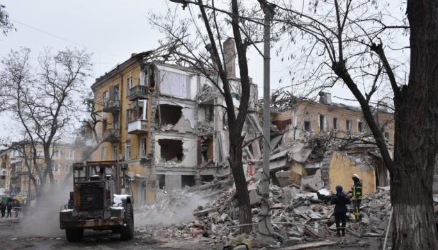 Russia's Attack On Kramatorsk: Body Of Fourth Victim Retrieved From Under Rubble Of Residential Building