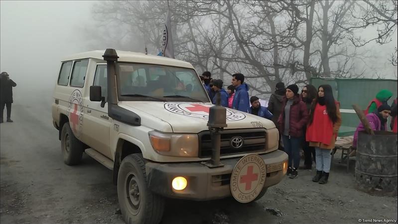 Seven ICRC Vehicles Drive Freely Along Azerbaijan's Lachin-Khankendi Road