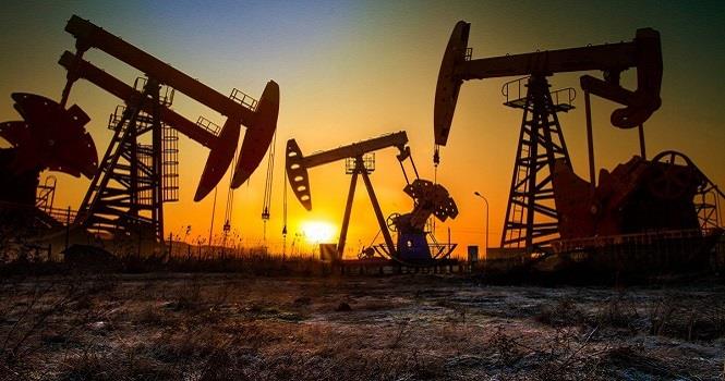 النفط يقلص مكاسبه بعد بيانات المخزونات الأمريكية