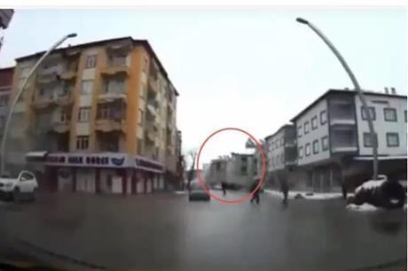 هذا ما كشفته الكاميرات.. فيديو جديد للحظة وقوع زلزال تركيا المدمر
