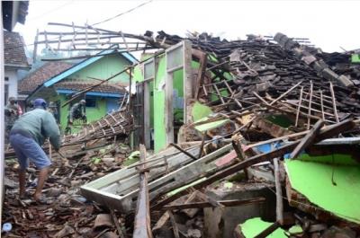  4 Dead In 5.4-Magnitude Indonesia Quake 