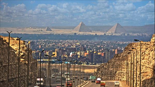مصر تستهدف نمواً 5% في موازنة العام المالي المقبل' 
