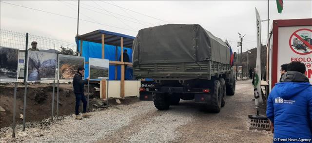 Russian Peacekeepers' Convoy Moves Freely Along Azerbaijani Lachin-Khankendi Road