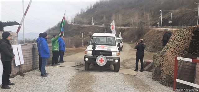 ICRC Cars Move Freely Along Azerbaijan's Lachin-Khankendi Road