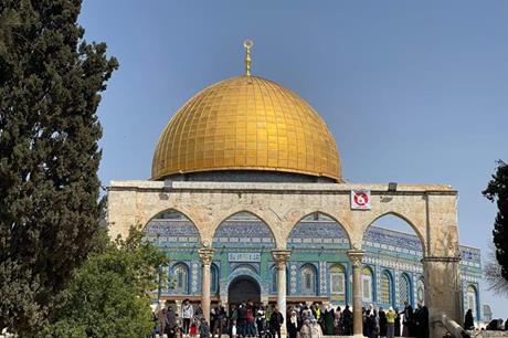 الاحتلال يفرض قيودا على دخول المصلين إلى القدس لأداء صلاة الجمعة الأولى من رمضان