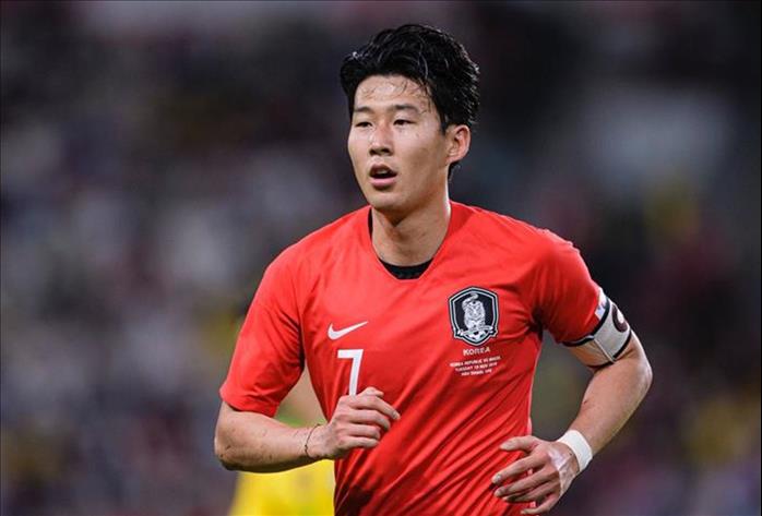 سون يحرز هدفين في أول ظهور لكلينسمان مدربا لكوريا الجنوبية