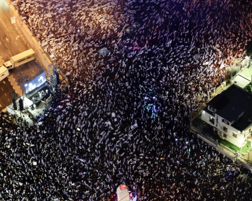 مئات الآلاف يتظاهرون ضد حكومة نتنياهو للأسبوع الثاني عشر على التوالي