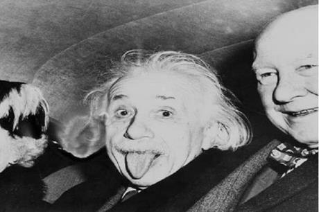 ما قصة الصورة الأكثر شهرة لأينشتاين؟