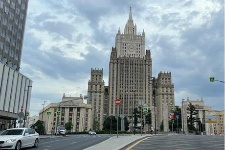 الخارجية الروسية: لافروف وعبد اللهيان يلتقيان في موسكو غدا الأربعاء