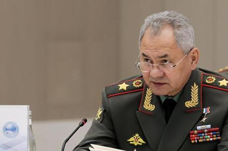 وزير الدفاع الروسي: موسكو تعزز إنتاج الذخيرة