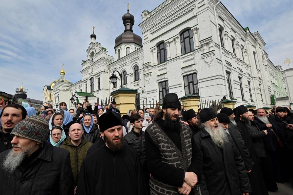 Ukraine Asks Court To Put Orthodox Leader Under House Arrest