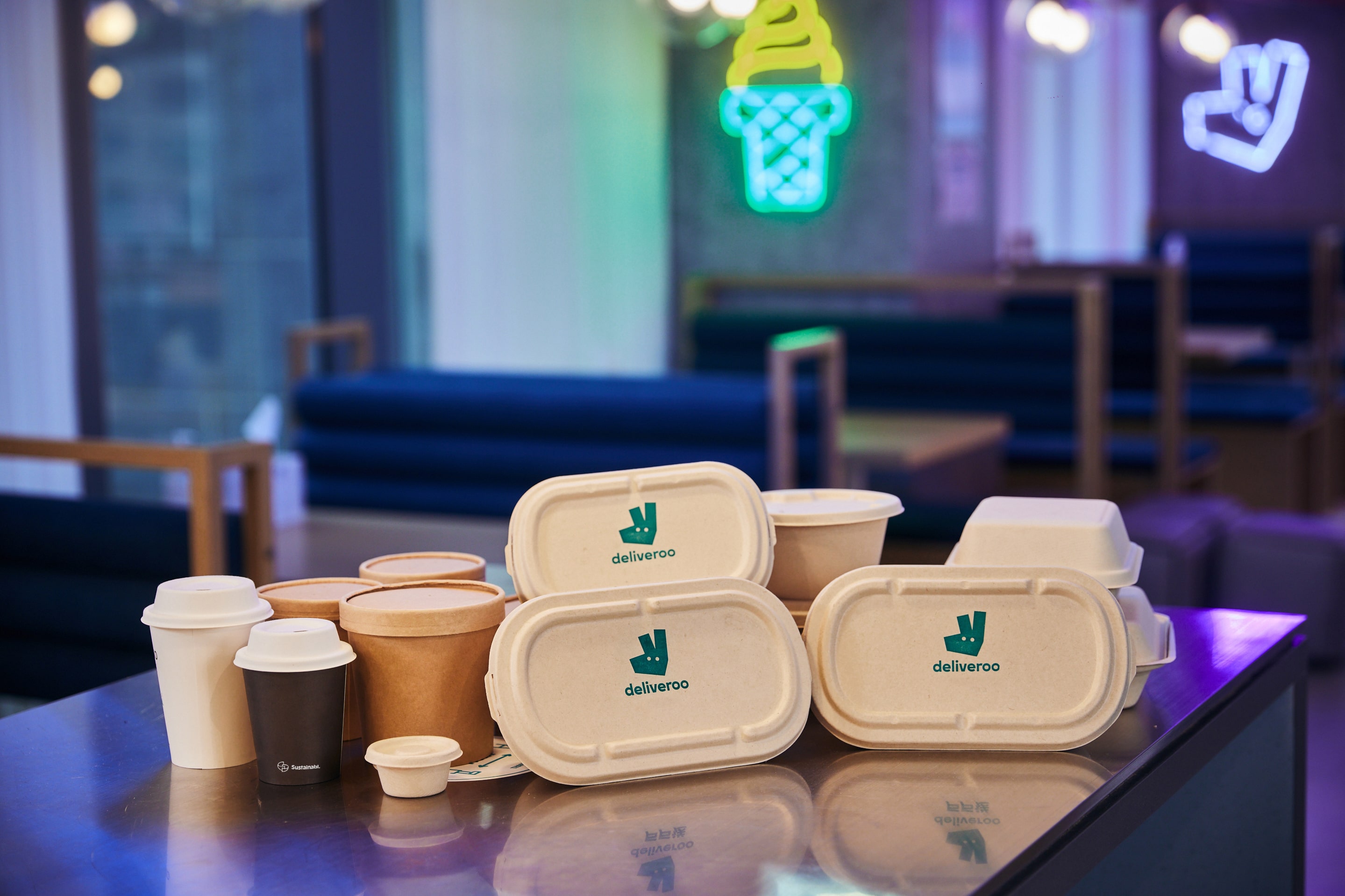 Deliveroo UAE Launches Web Store in Partnership with Sineo