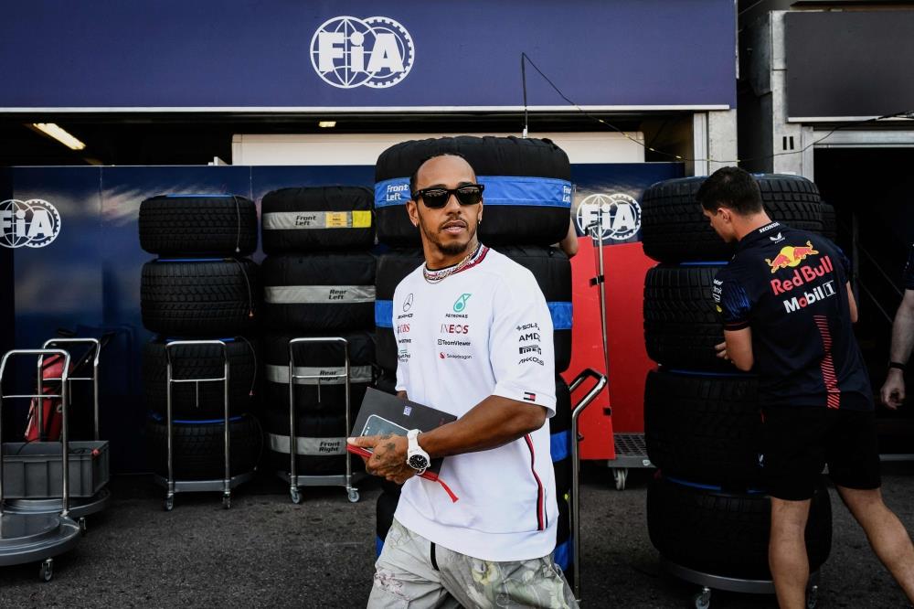 Hamilton Will Sign New Mercedes Deal 'In Coming Weeks'