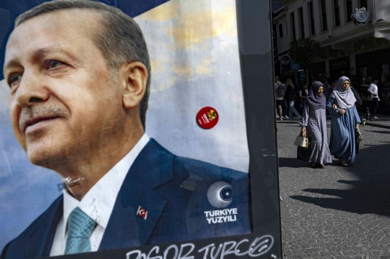 Turkey's bitter election battle nears decision day