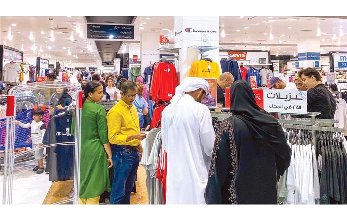 «التخفيضات الكبرى» تنعش التجزئة في دبي