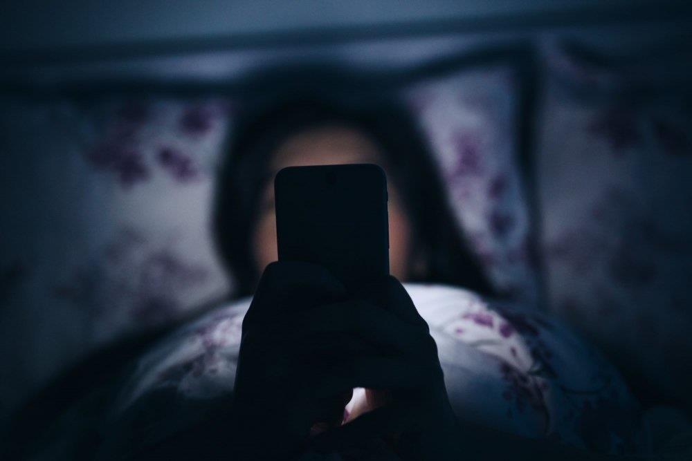 دراسة: وسائل التواصل الاجتماعي تؤثر سلبا في أوقات النوم الطبيعي