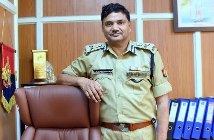  Officiating UP DGP Retires Today, Successor Yet To Be Named 