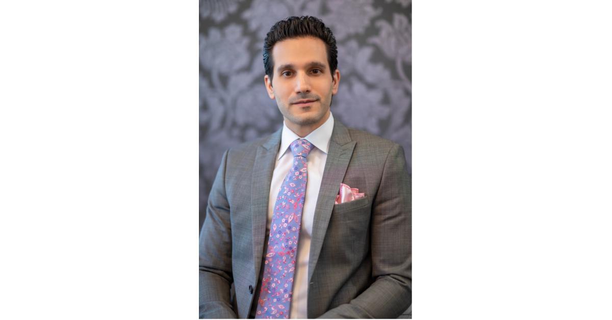 Dr. Allen Foulad Achieves Natural Facelift And Neck Lift Results Using