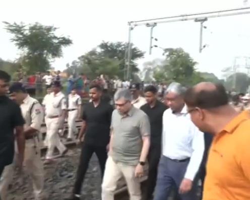  Odisha Train Tragedy: Union Railway Minister Vaishnaw Reaches Spot 