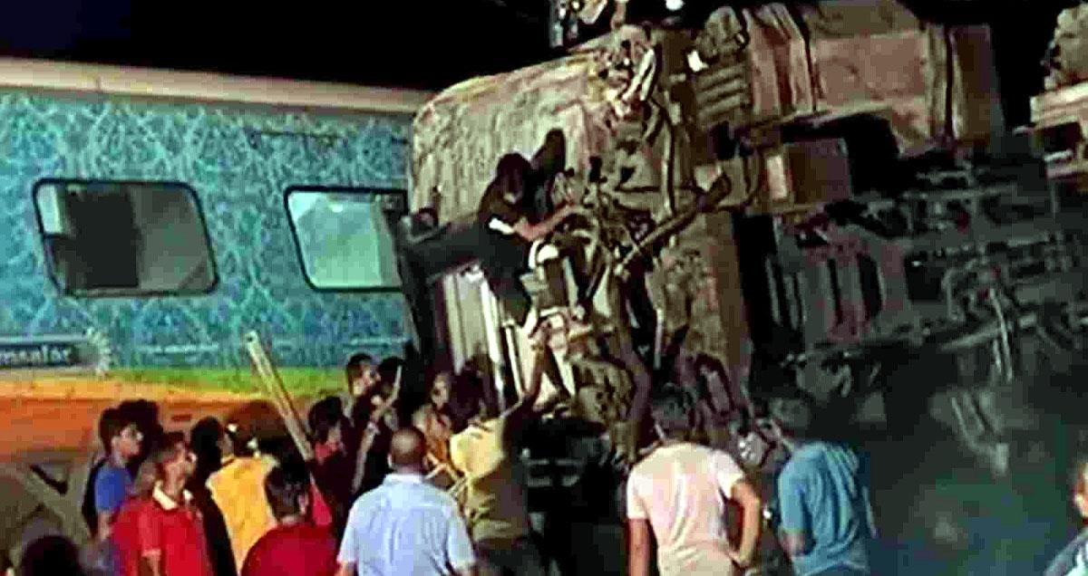  Odisha Train Tragedy: All Passengers From K'taka Safe; Team To Reach Spot - DIG 