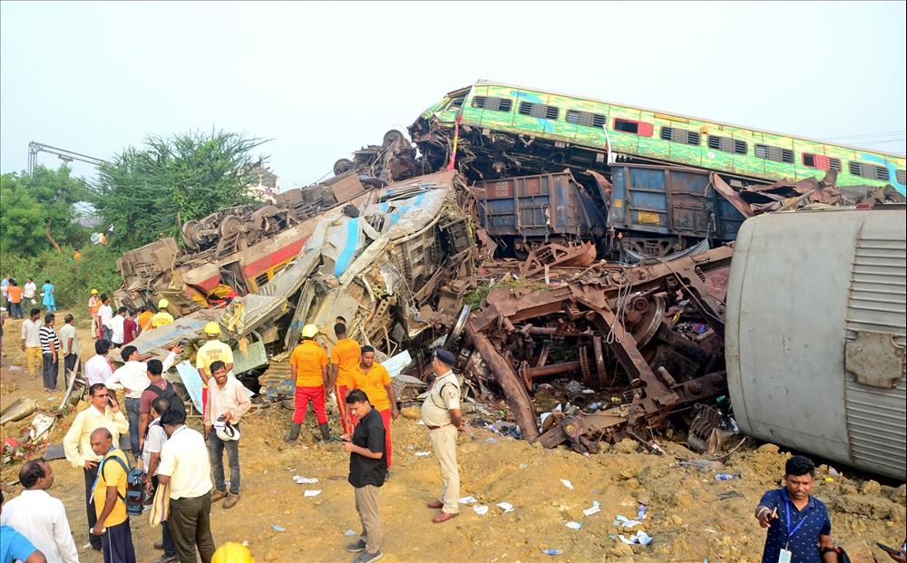  Odisha Train Accident Triggers Political Slugfest In Bengal 