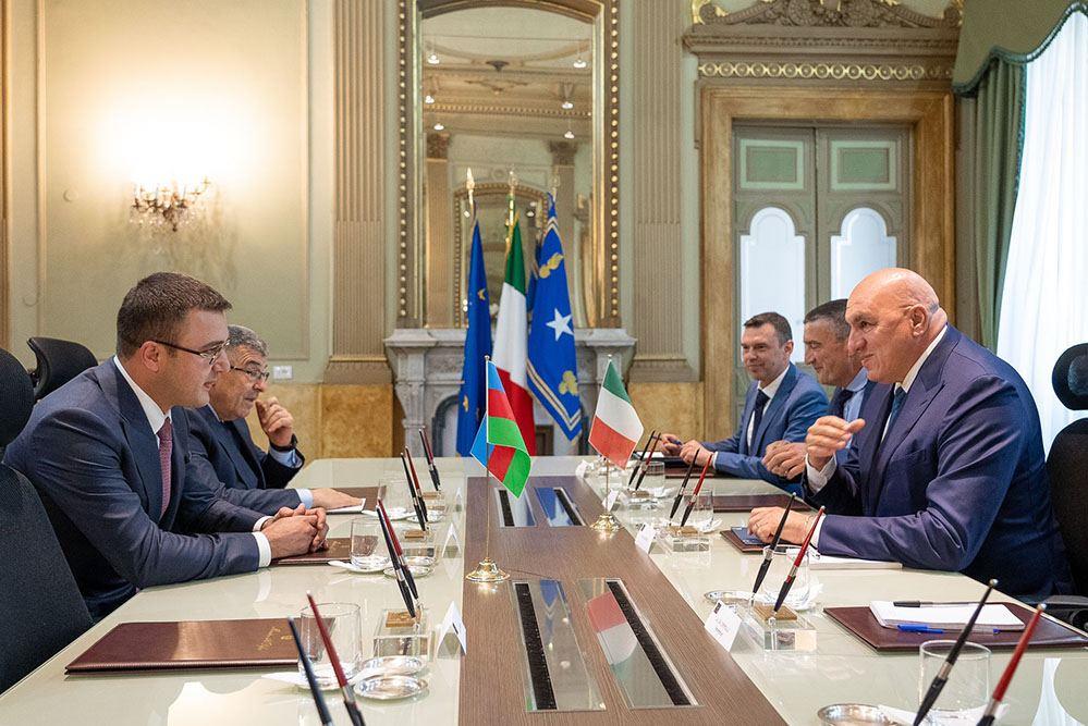 Azerbaijan, Italy Discuss Military Co-Op (PHOTO)