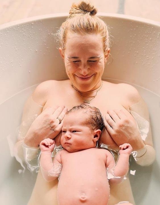  Rumer Willis On Birth Story: I Popped My Own Water 