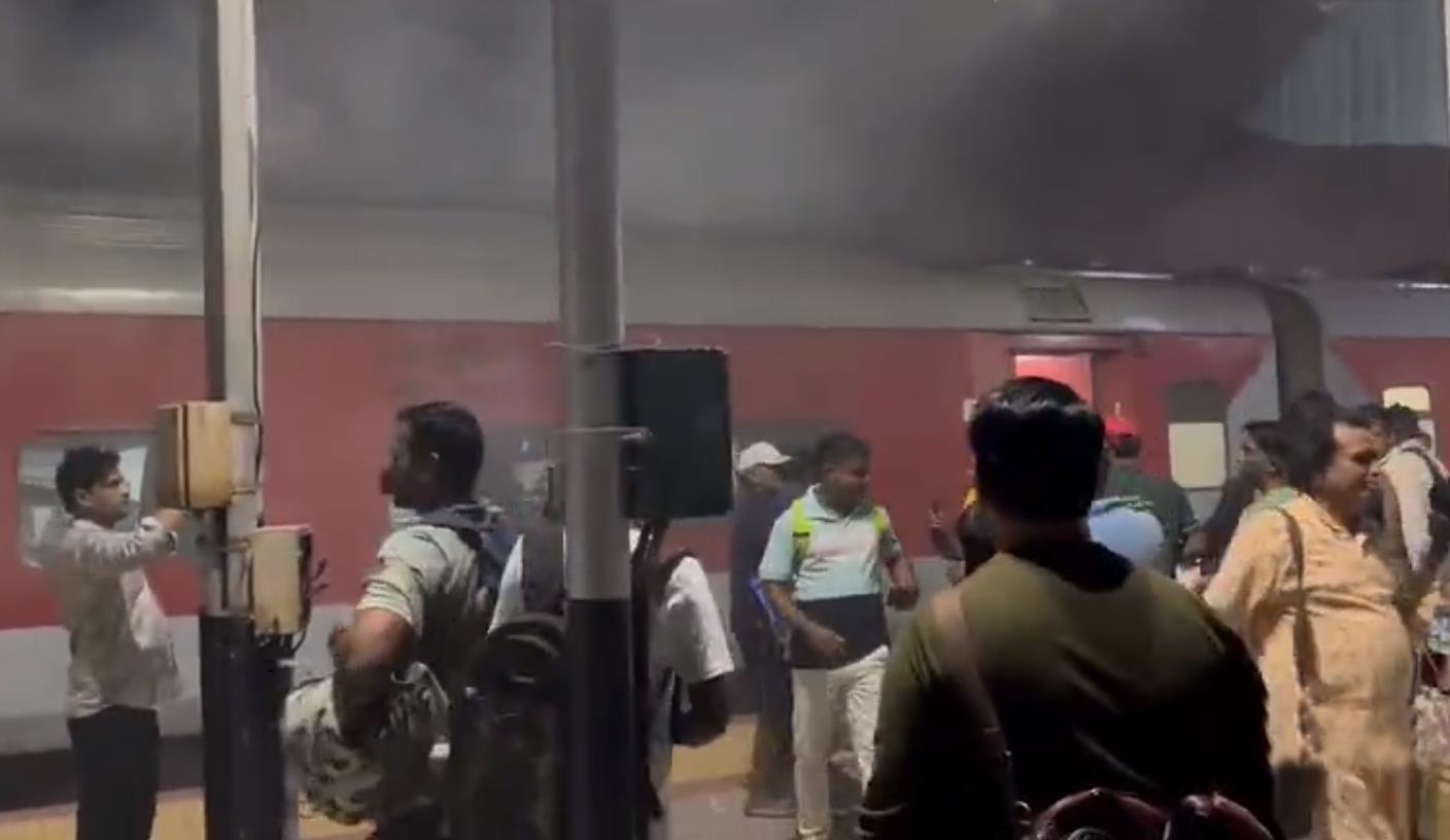  Mishap Averted After Fire Breaks Out In Durg-Puri Express AC Compartment In Odisha 