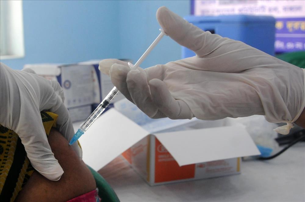 Pfizer And GSK To Battle For Share Of New RSV Vaccine Market: Report - Vimarsana News