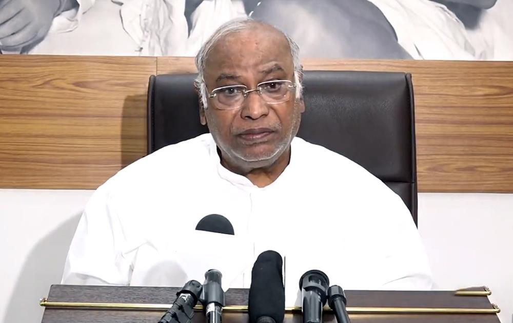 PM Modi's Clean Chit To China A Body Blow To National Security: Kharge On Galwan Valley Clash Anniversary - Vimarsana News