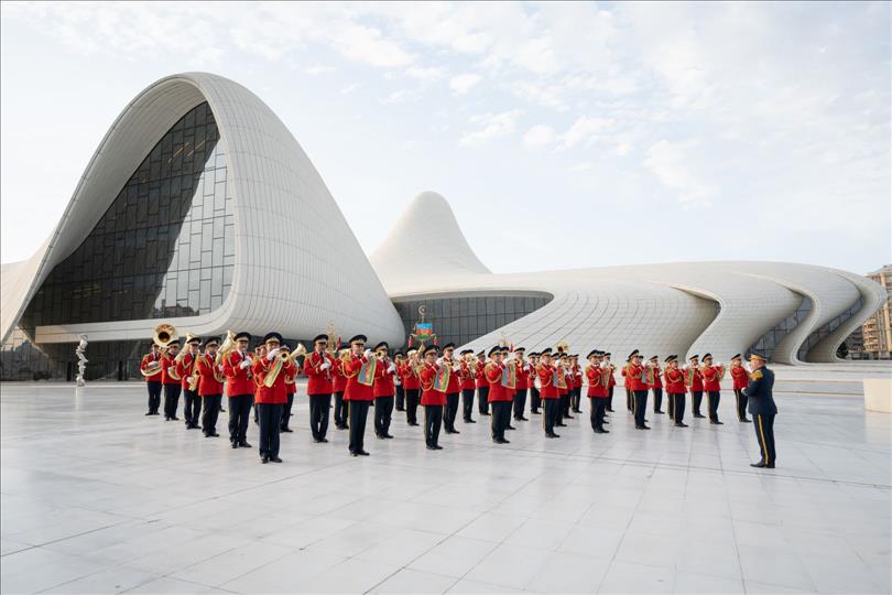 Grandiose Concert Was Held In Park Of Heydar Aliyev Center On National Salvation Day - Vimarsana News