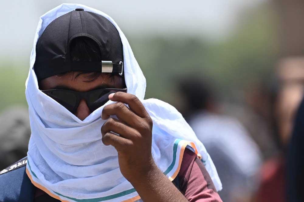Doctors Advise People Over 60 To Stay Indoors As India's Northern State Swelters In Extreme Heat - Vimarsana News