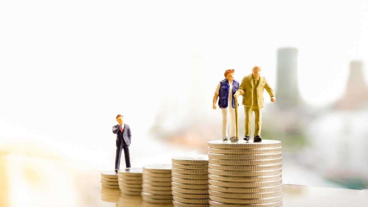UAE: Do Employees Have To Retire At The Age Of 60 Or 65? - Vimarsana News